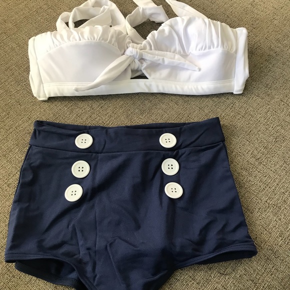 Bathing suit - Picture 2 of 5